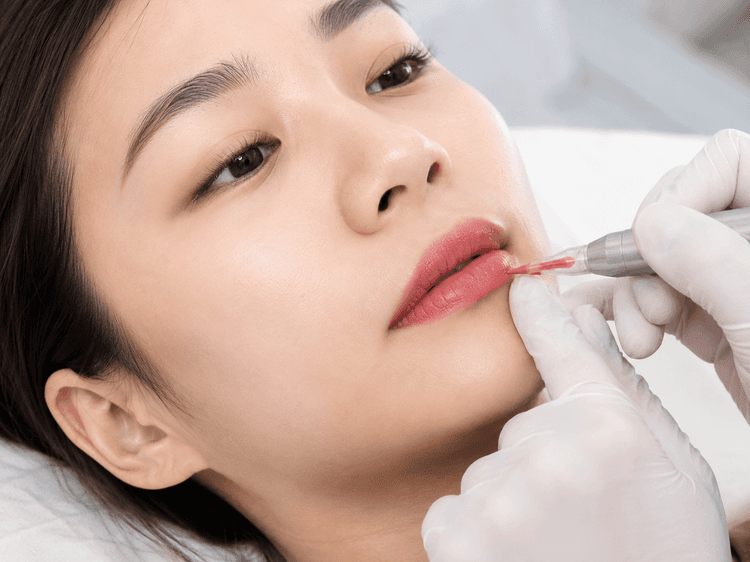 PHUN MÔI BAO LÂU LÊN MÀU ĐẸP? NHỮNG ĐIỀU CẦN BIẾT TRƯỚC KHI LÀM